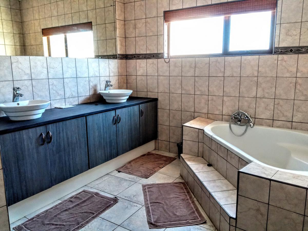 Sea View Bliss Guesthouse With Self Catering Swakopmund Buitenkant foto