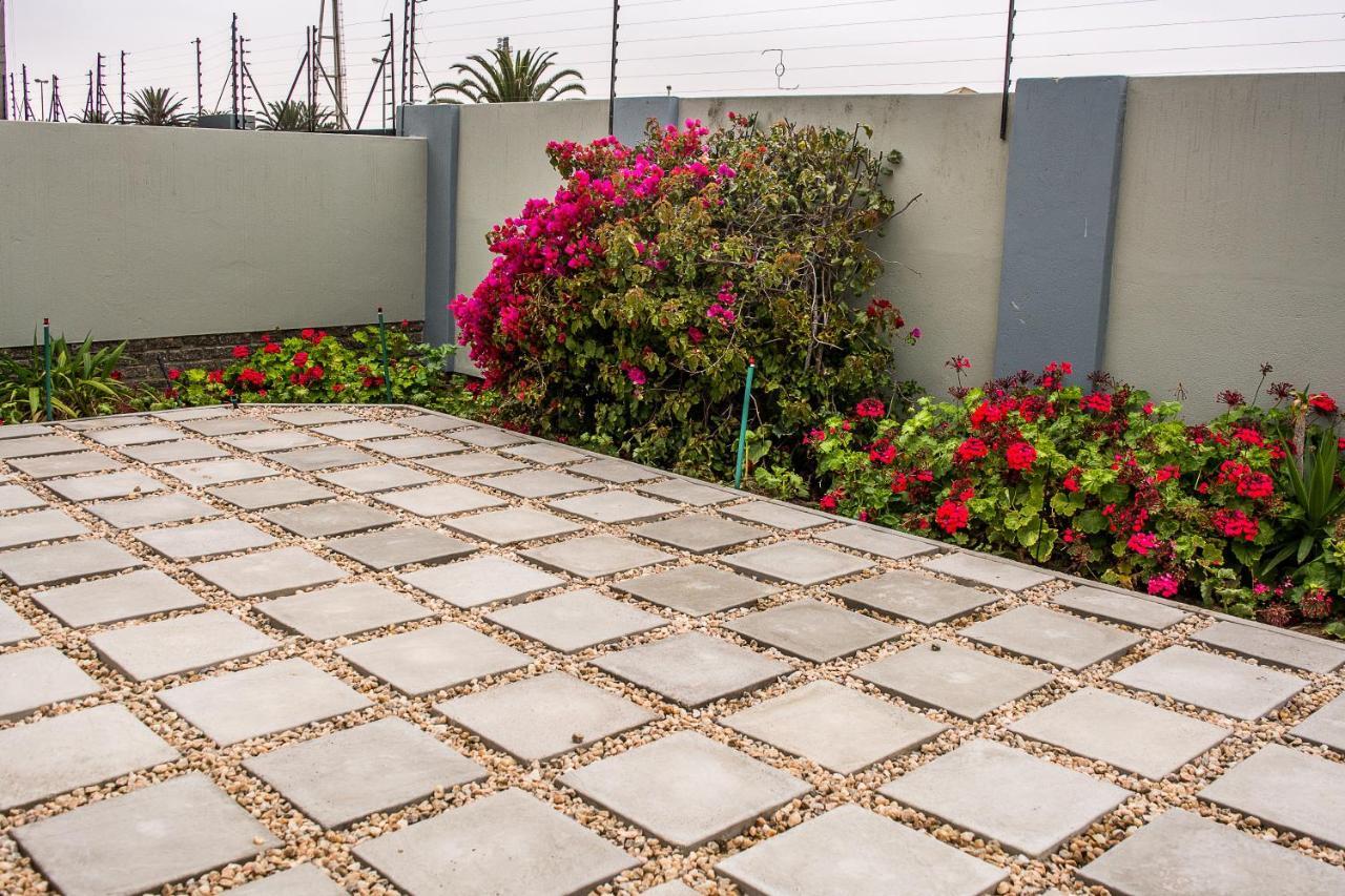 Sea View Bliss Guesthouse With Self Catering Swakopmund Buitenkant foto